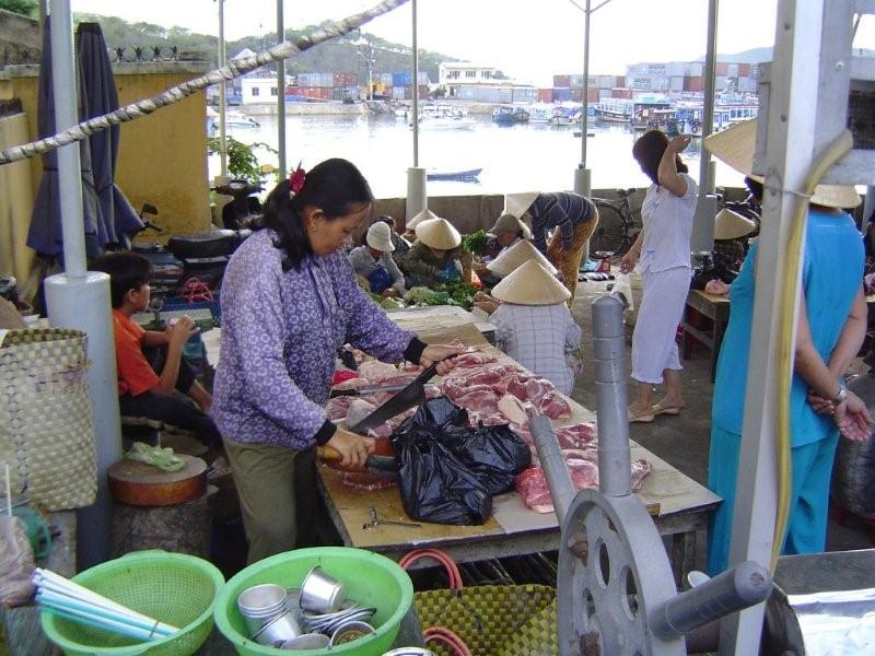 market at the harbour 2
